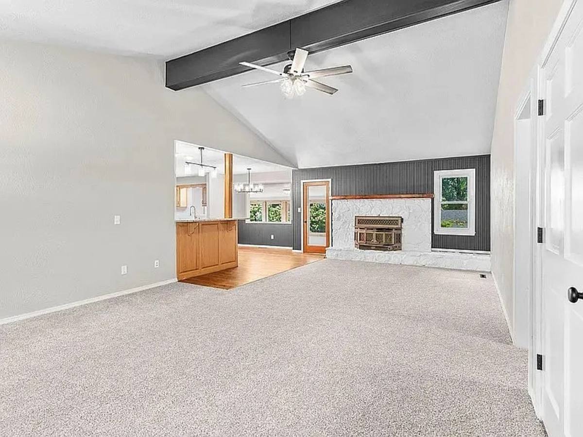 House for rent at 362 E State Highway Cc, Nixa, MO 65714