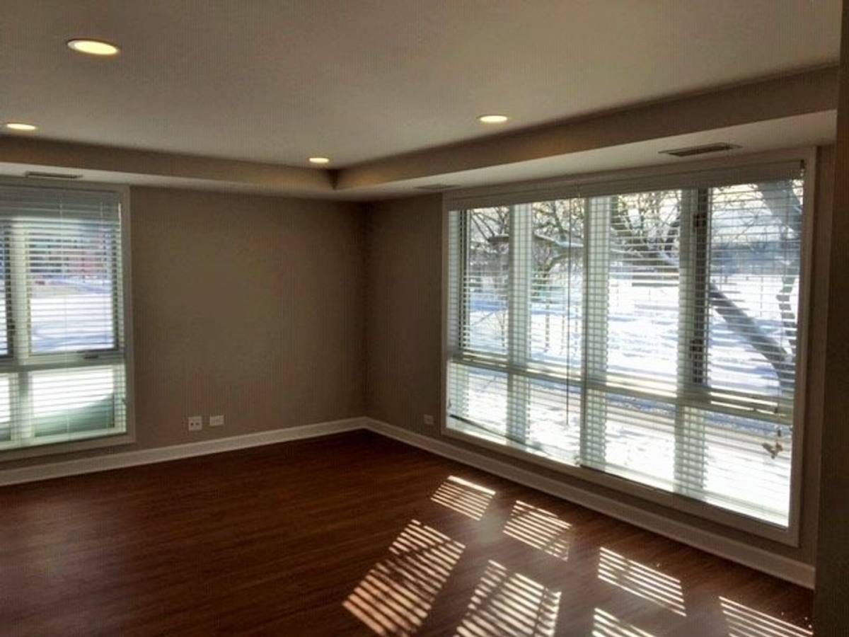 Apartment for rent at 229-235 N NW Highway, Park Ridge, IL 60068