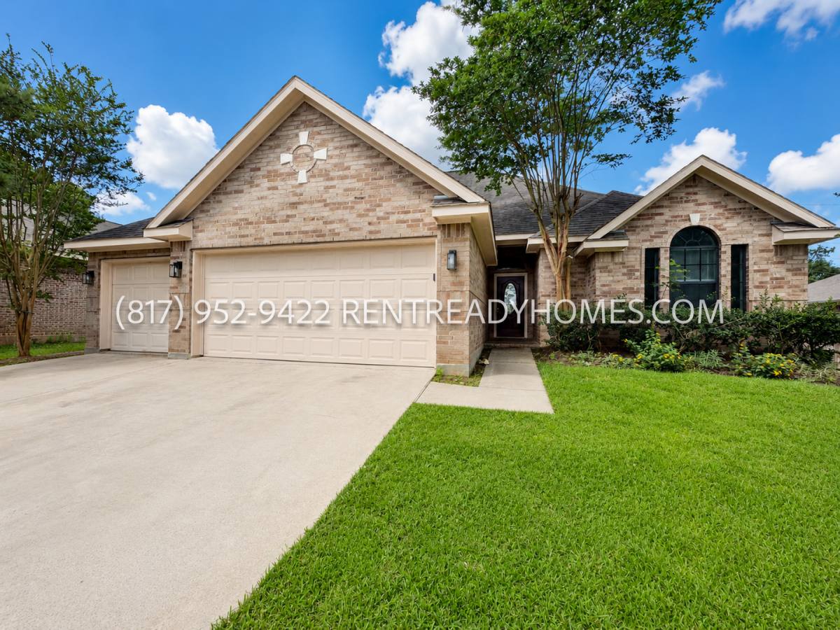 House for rent at 3813 Breckenridge Dr, Montgomery, TX 77356