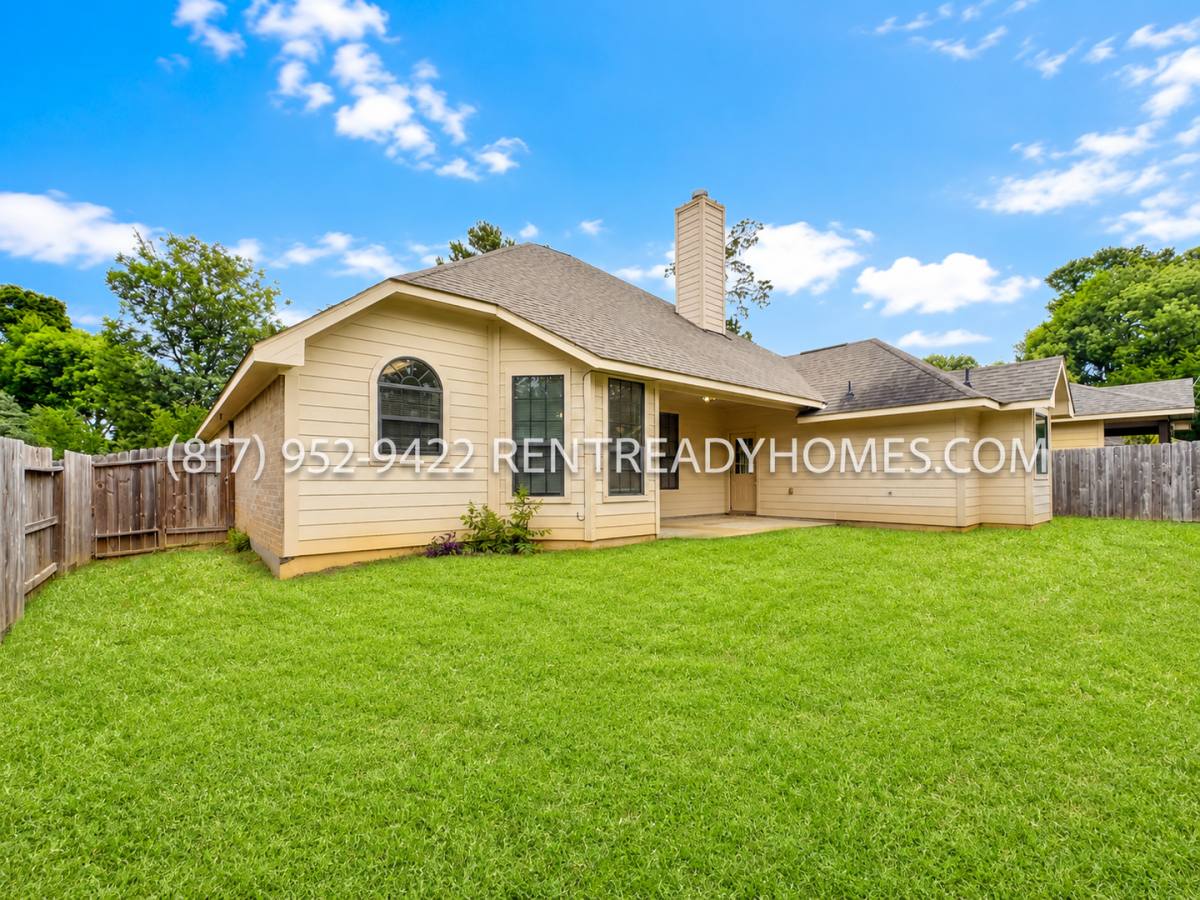 House for rent at 3813 Breckenridge Dr, Montgomery, TX 77356