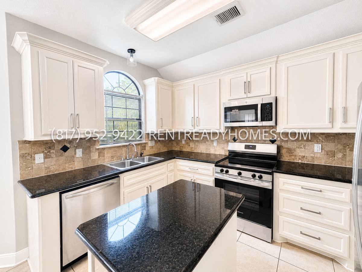 House for rent at 3813 Breckenridge Dr, Montgomery, TX 77356