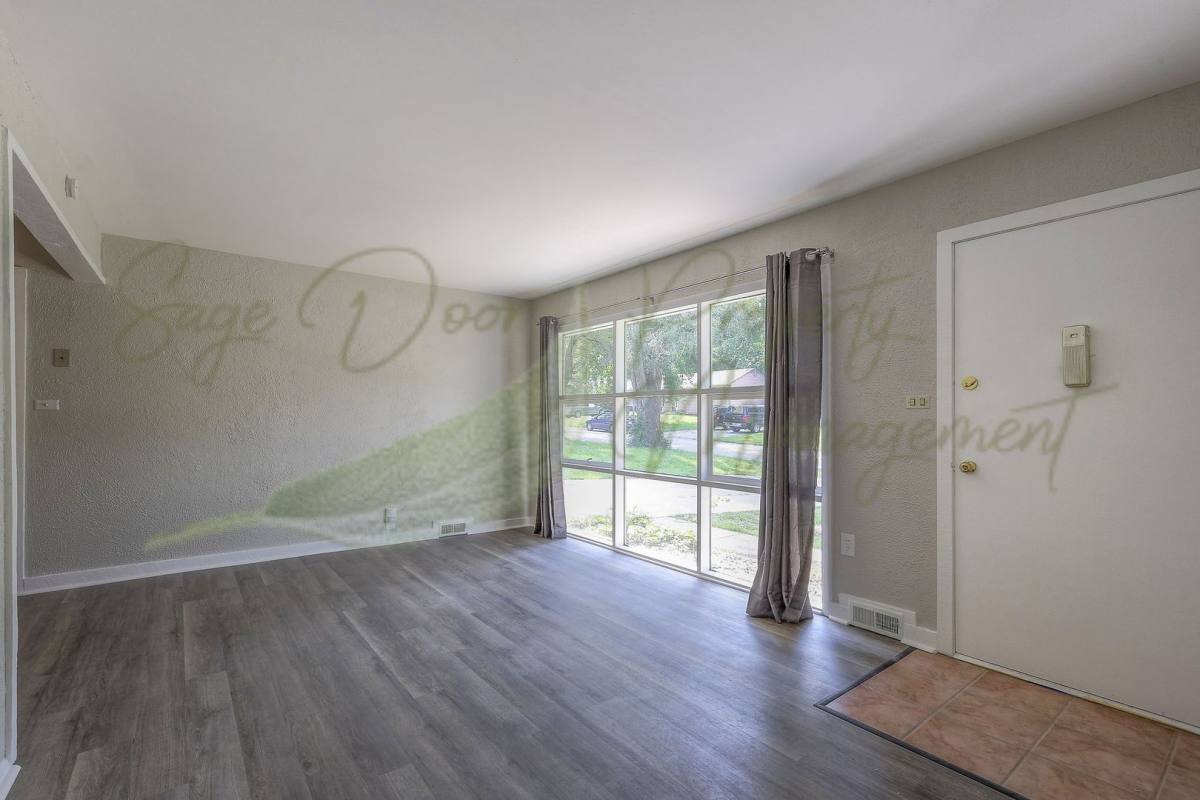 House for rent at 7801 E 113 St, Kansas City, MO 64134