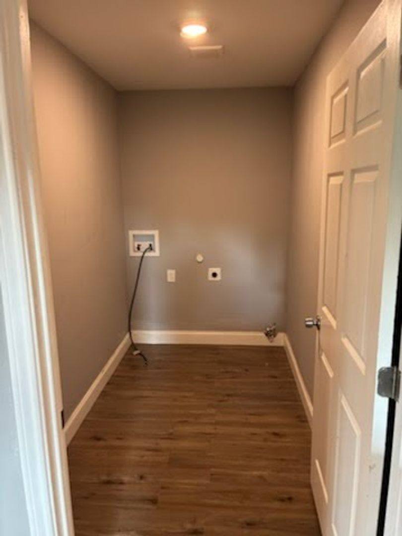 House for rent at 944 7th St NE, Paris, TX 75460