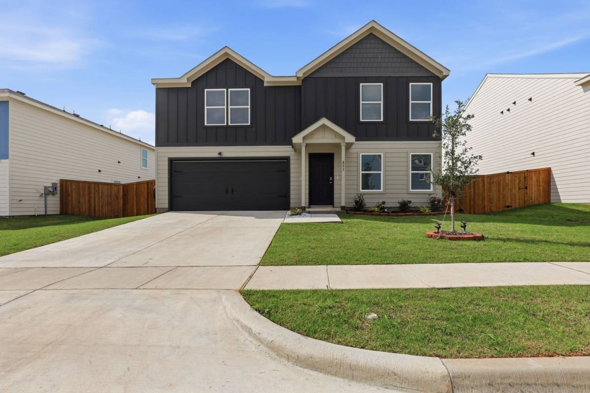 House for rent at 853 Eagles Nest Dr, Cleburne, TX 76031