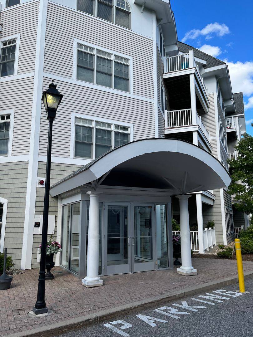 Condo for rent at 614 Pond St, Braintree, MA 02184