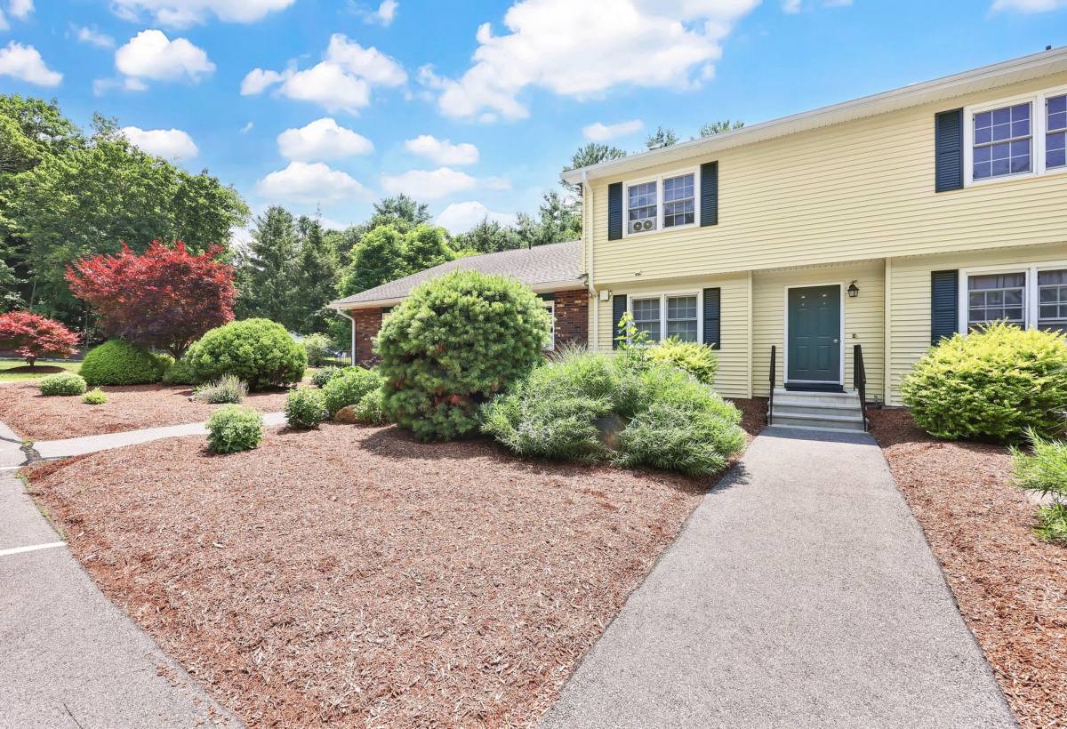 Apartment for rent at 11 Depot Rd, Willington, CT 06279