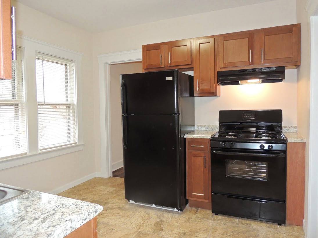 Apartment for rent at 16320 Scottsdale Rd, Cleveland, OH 44120