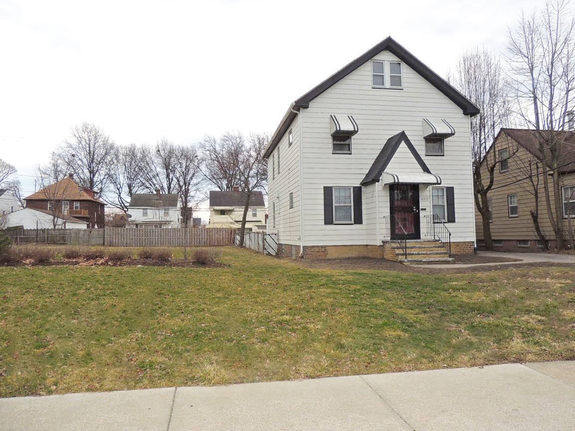 Apartment for rent at 16320 Scottsdale Rd, Cleveland, OH 44120