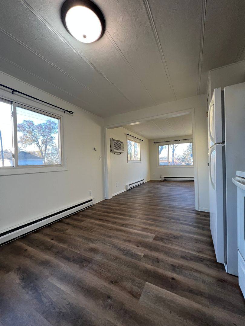 Apartment for rent at 2810 2812 Onalaska Ave, La Crosse, WI 54603