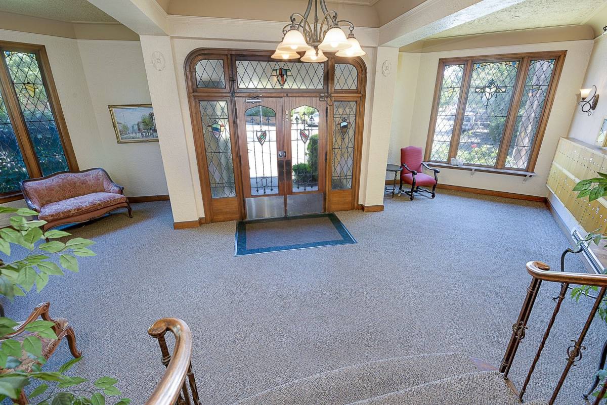 Apartment for rent at 637 3rd Ave W, Seattle, WA 98119
