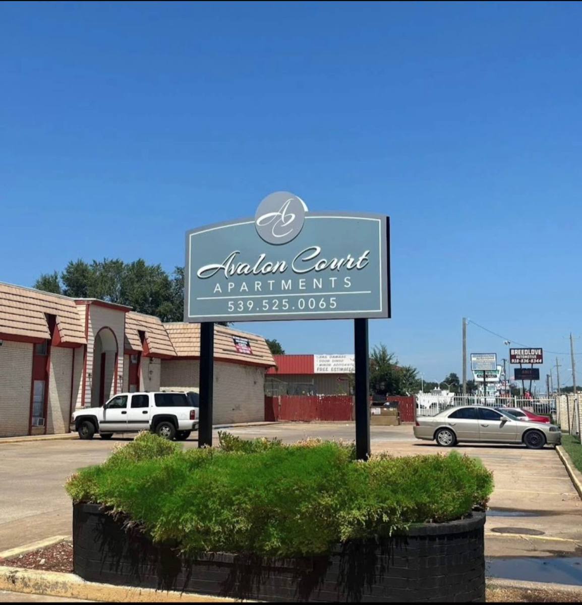 Apartment for rent at 1246 S Memorial Dr, Tulsa, OK 74112