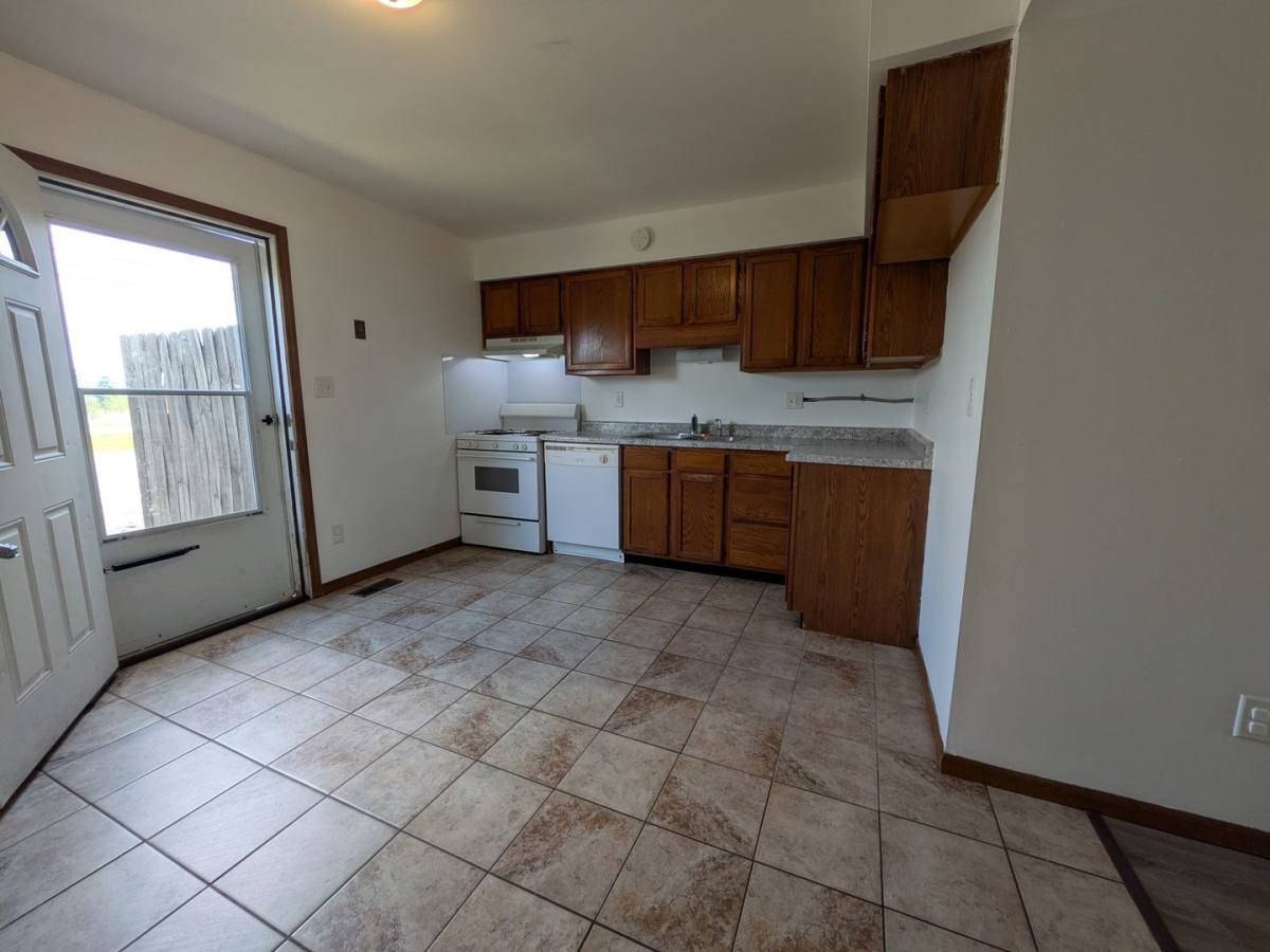 Apartment for rent at 3710 W 73rd Place, Merrillville, IN 46410