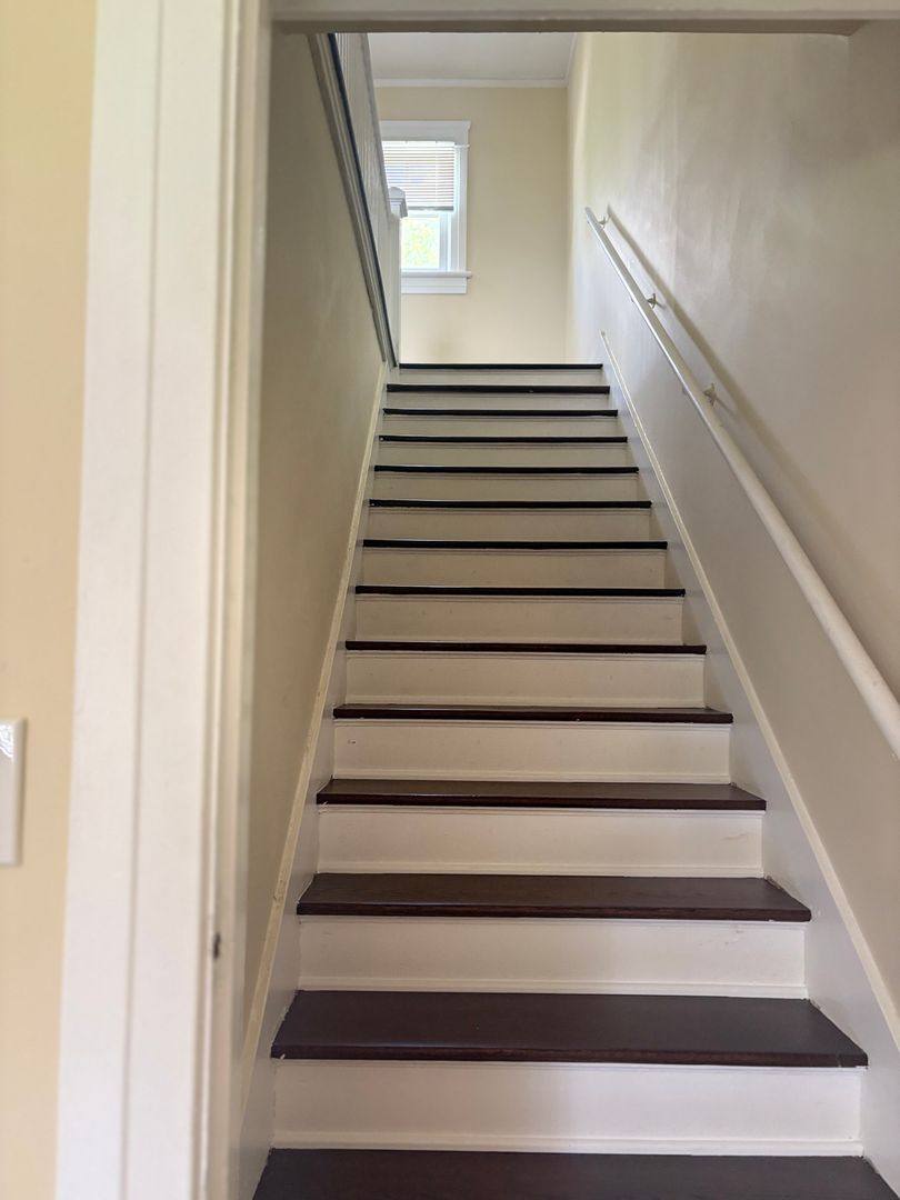 Apartment for rent at 1616 - 1628 1 2 No Vista St, Los Angeles, CA 90046