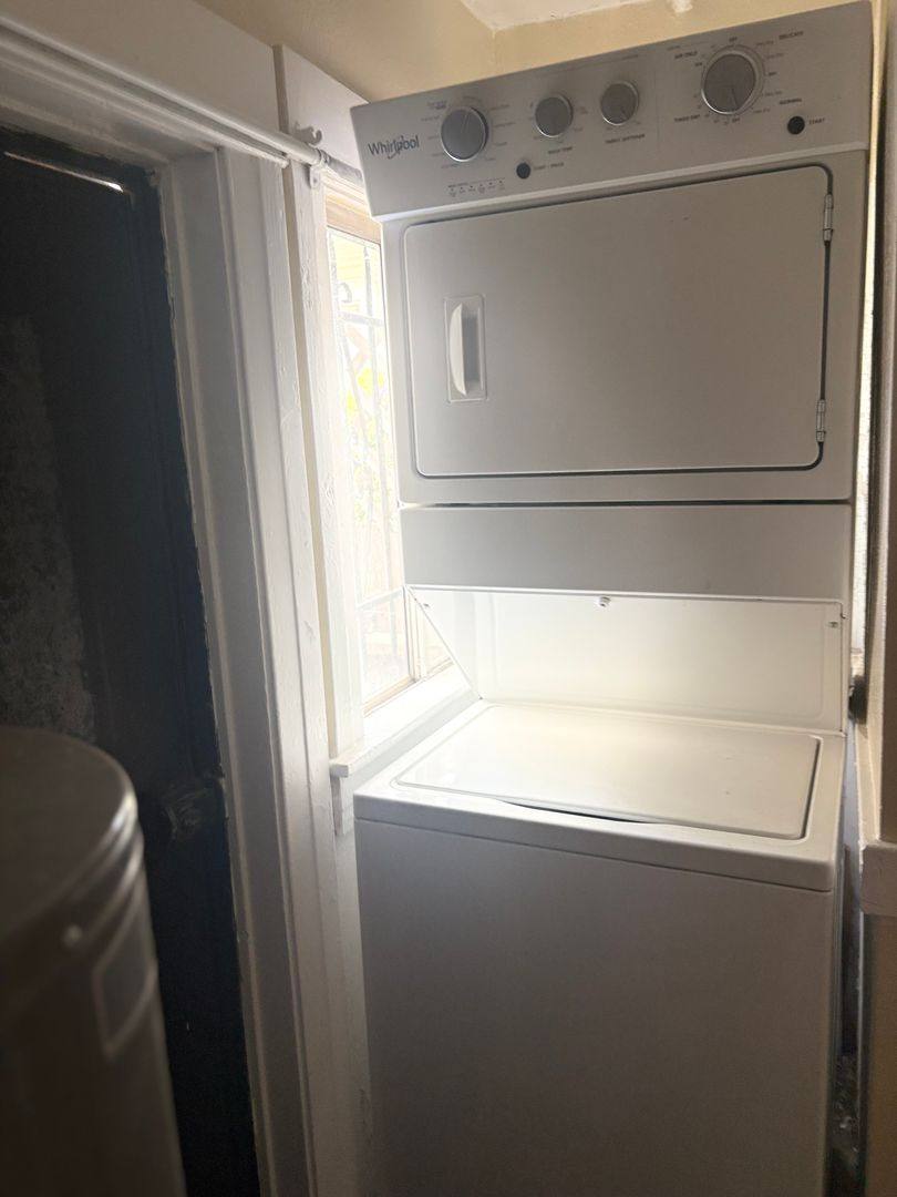 Apartment for rent at 1616 - 1628 1 2 No Vista St, Los Angeles, CA 90046
