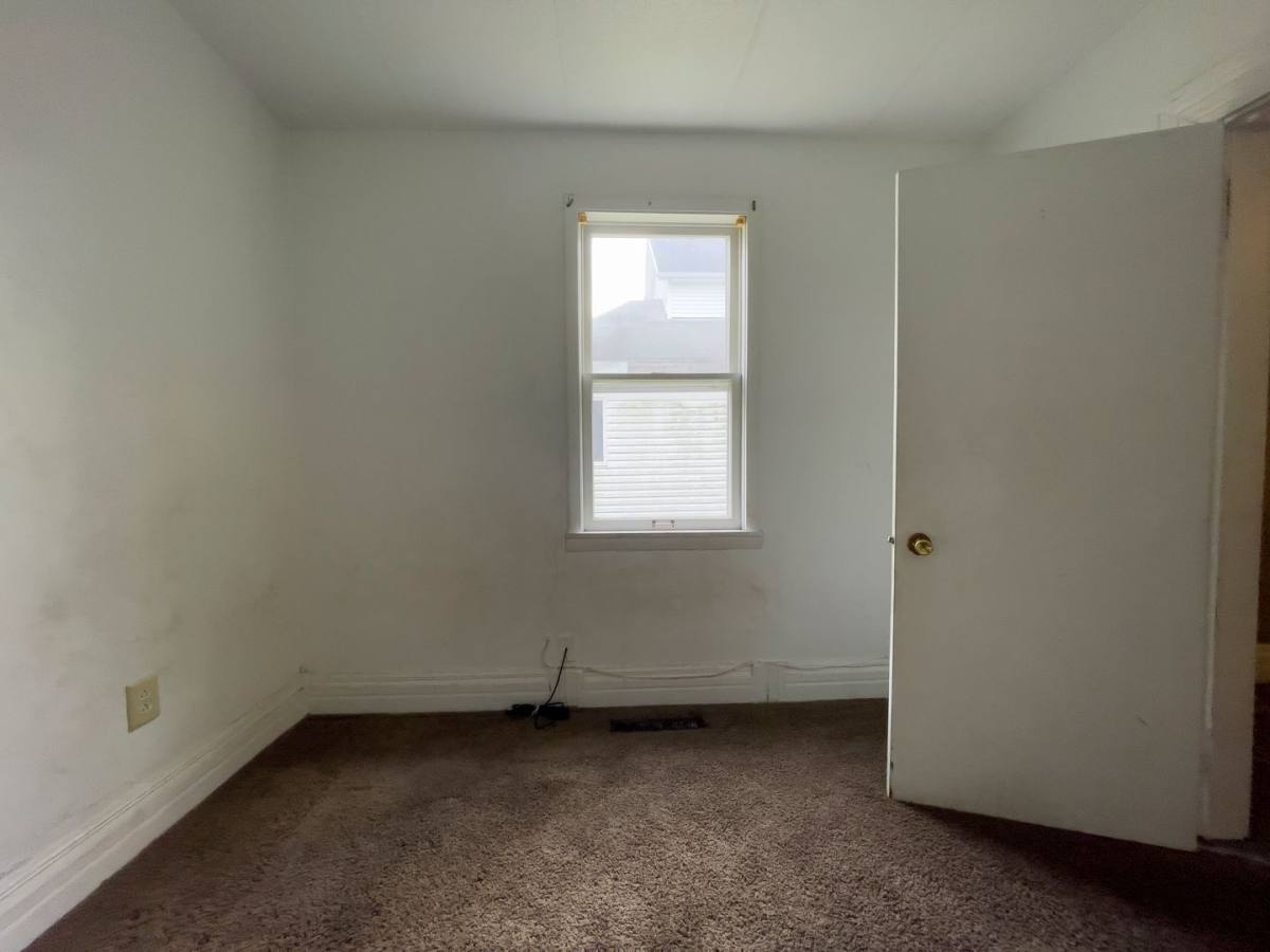 House for rent at 912 S Penn St, Muncie, IN 47302