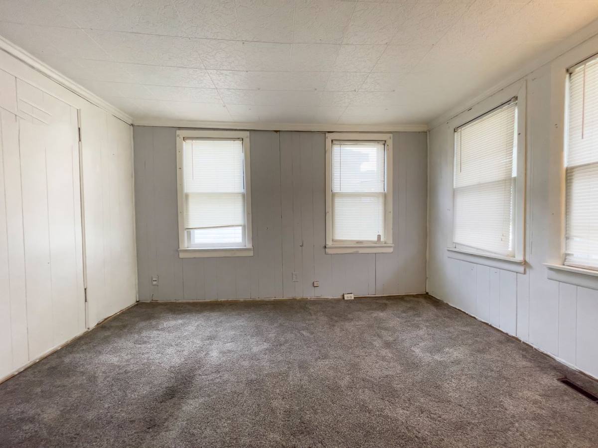 House for rent at 912 S Penn St, Muncie, IN 47302