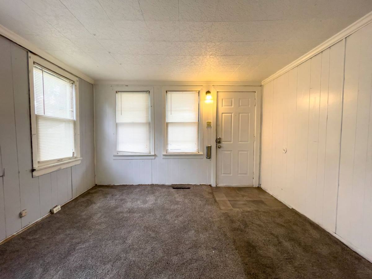 House for rent at 912 S Penn St, Muncie, IN 47302