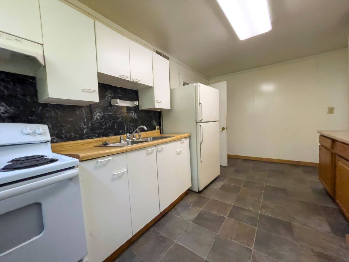 House for rent at 912 S Penn St, Muncie, IN 47302