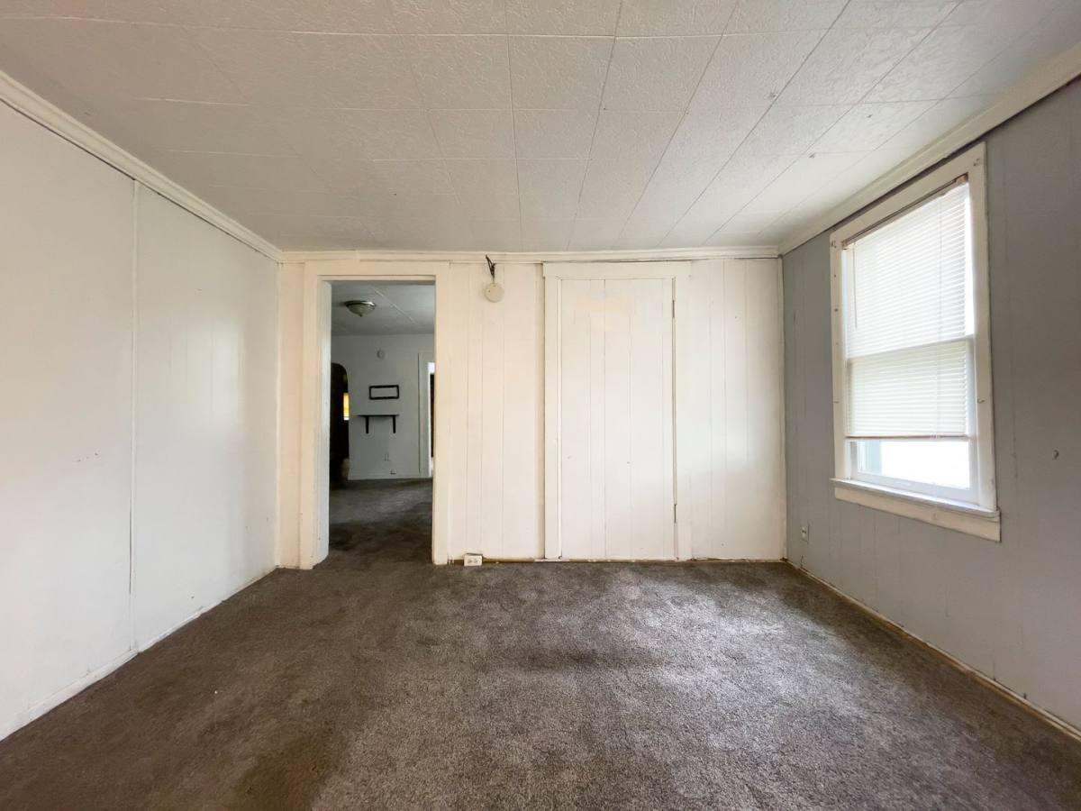 House for rent at 912 S Penn St, Muncie, IN 47302