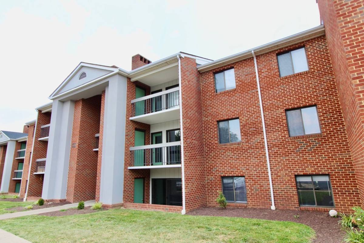 Apartment for rent at 1030-8 Blue Ridge Dr, Harrisonburg, VA 22802