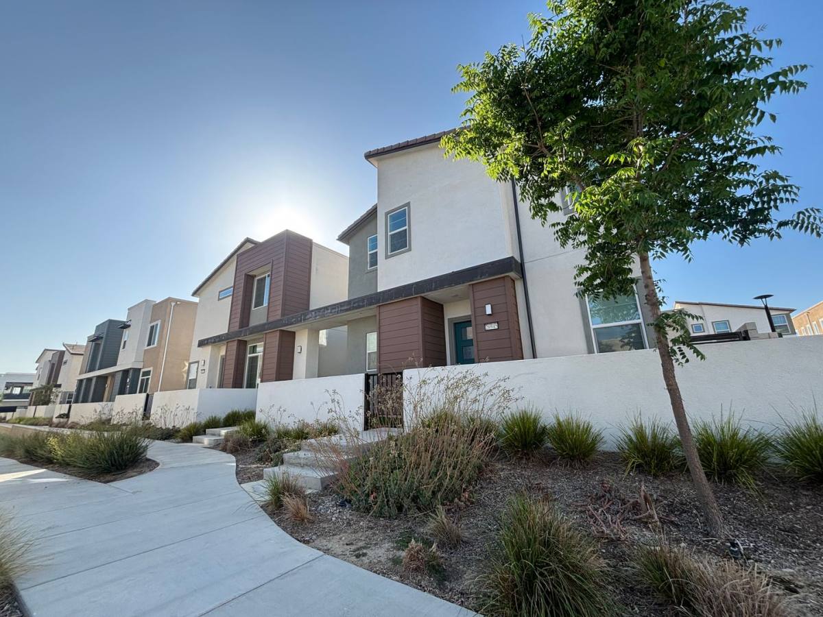 House for rent at 26941 Nature View Place, Stevenson Ranch, CA 91381