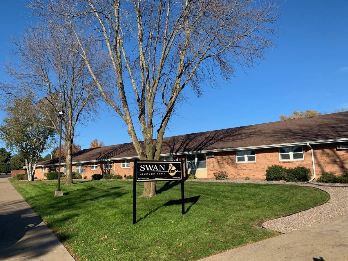 Apartment for rent at 800 Fairfield Dr, Platteville, WI 53818