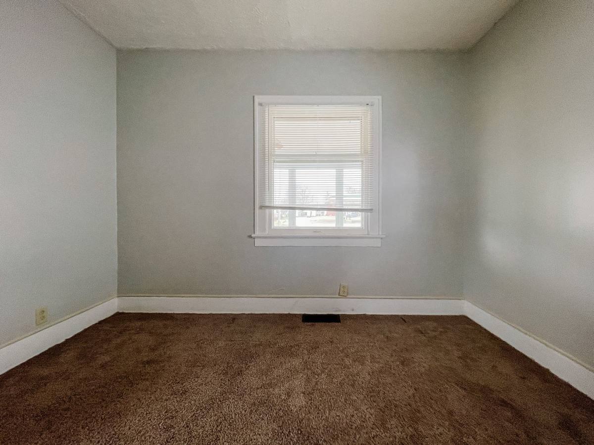 House for rent at 1317 W Memorial Dr, Muncie, IN 47302
