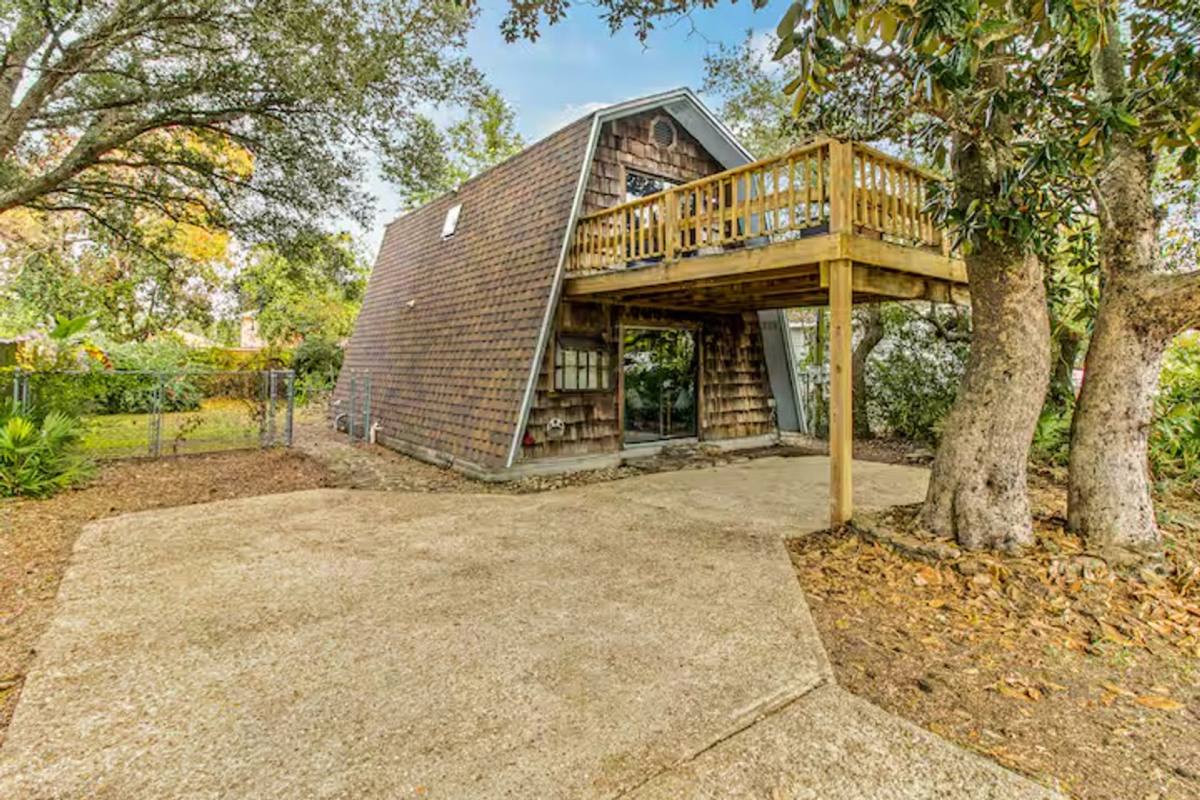 House for rent at 14120 Innerarity Point Rd, Pensacola, FL 32507
