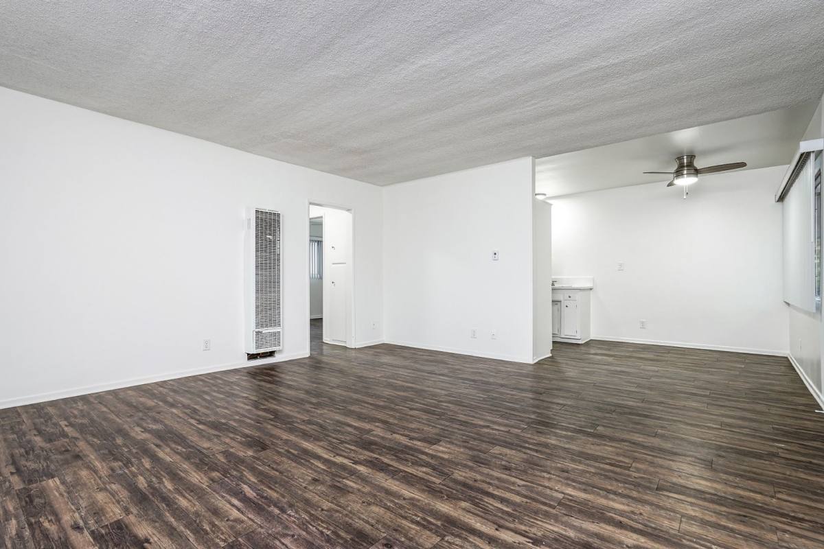 Apartment for rent at 322 W Burchett St, Glendale, CA 91203