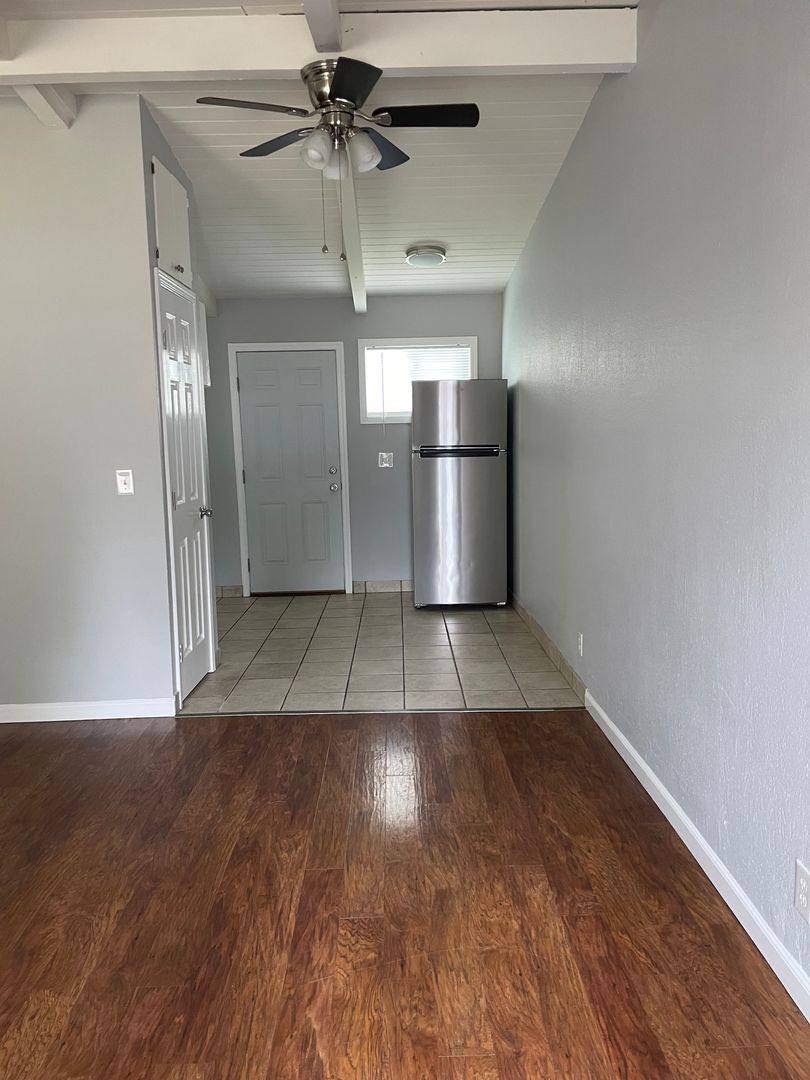 Apartment for rent at 825 SE Waverly Dr, Albany, OR 97321