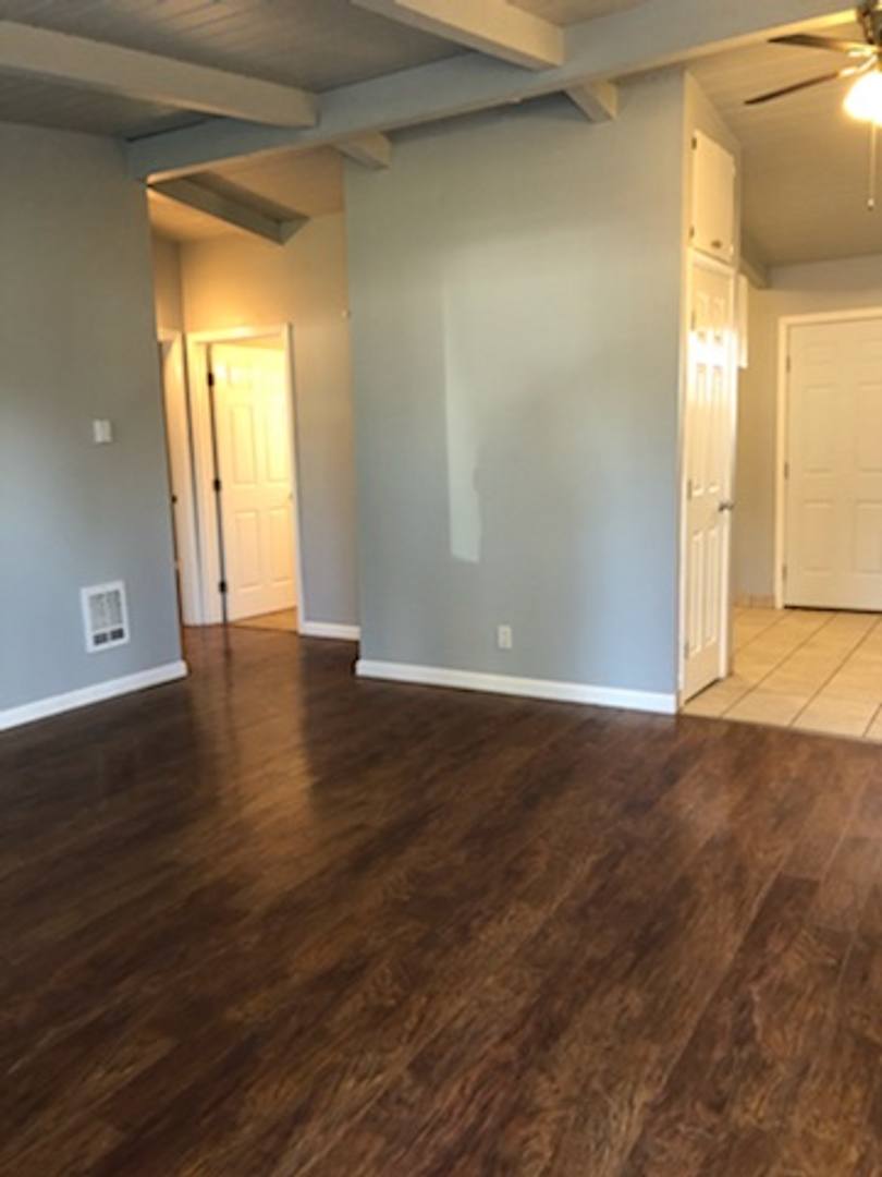 Apartment for rent at 825 SE Waverly Dr, Albany, OR 97321
