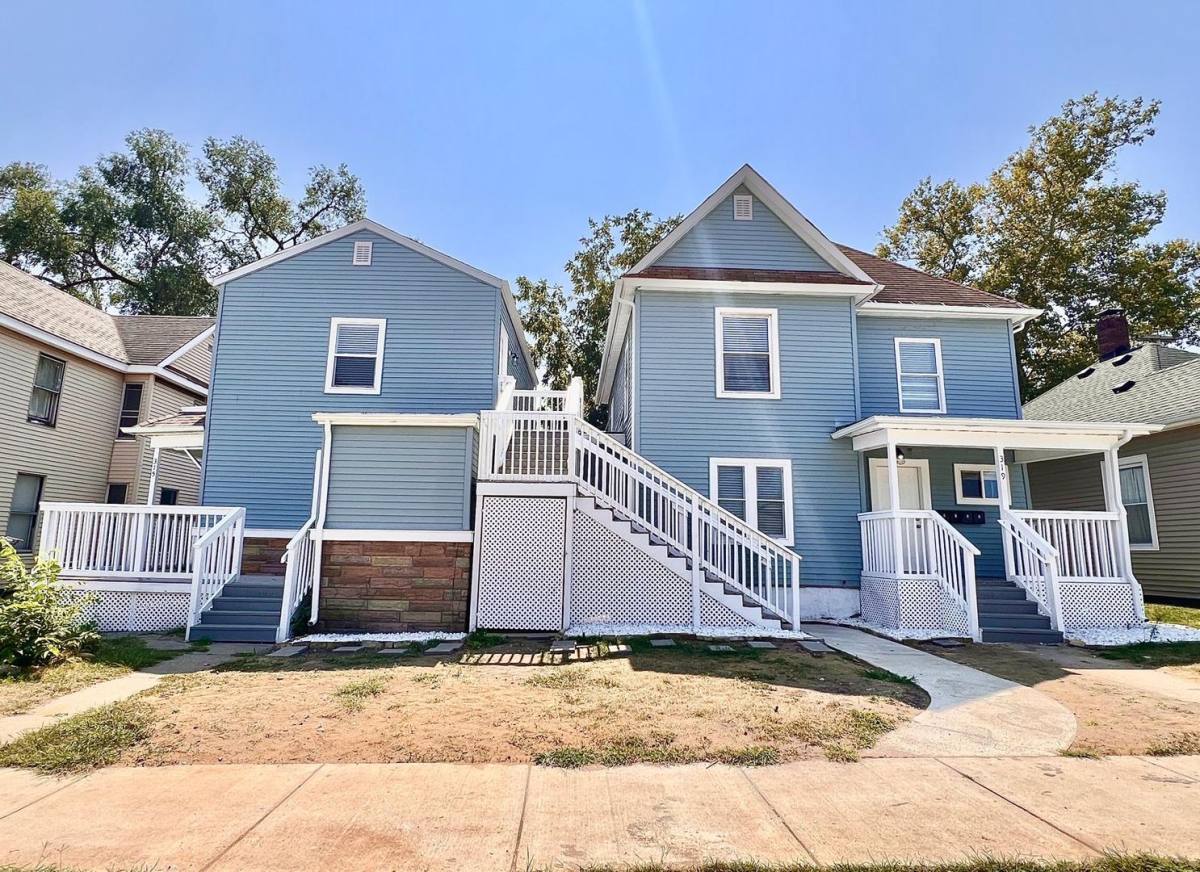 Apartment for rent at 315 319 W, Mishawaka, IN 46544