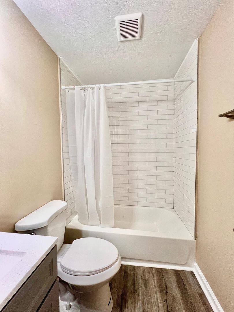 Apartment for rent at 315 319 W, Mishawaka, IN 46544