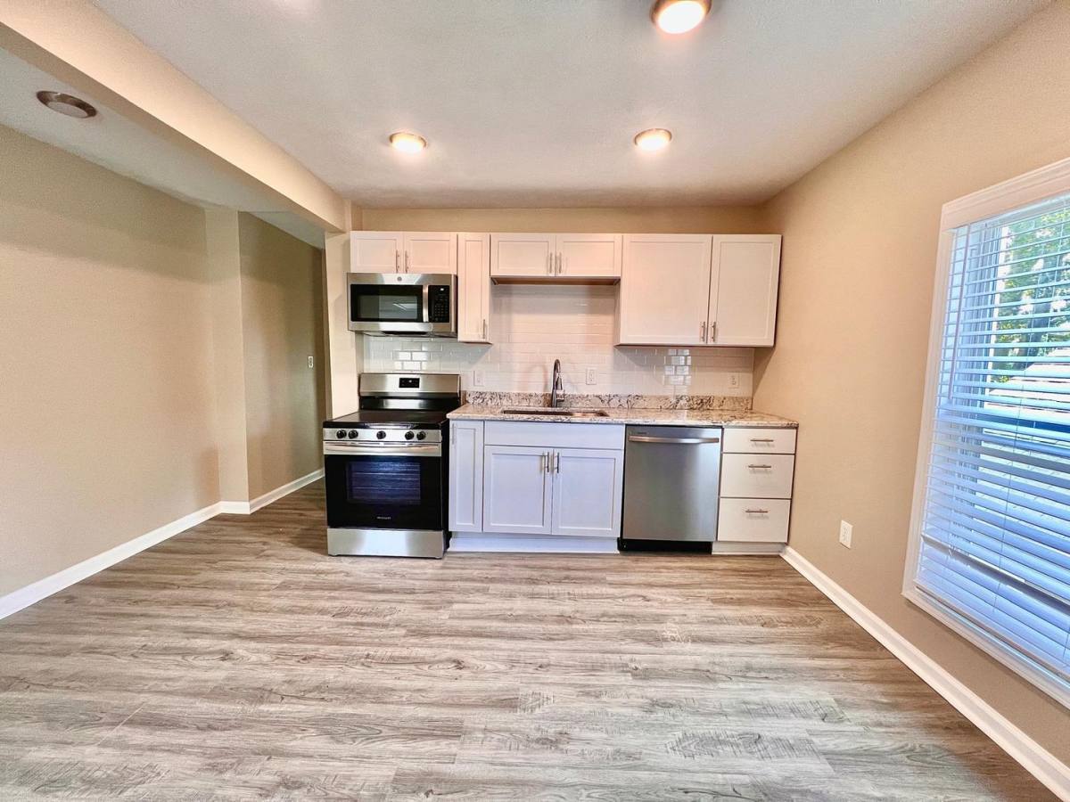 Apartment for rent at 315 319 W, Mishawaka, IN 46544