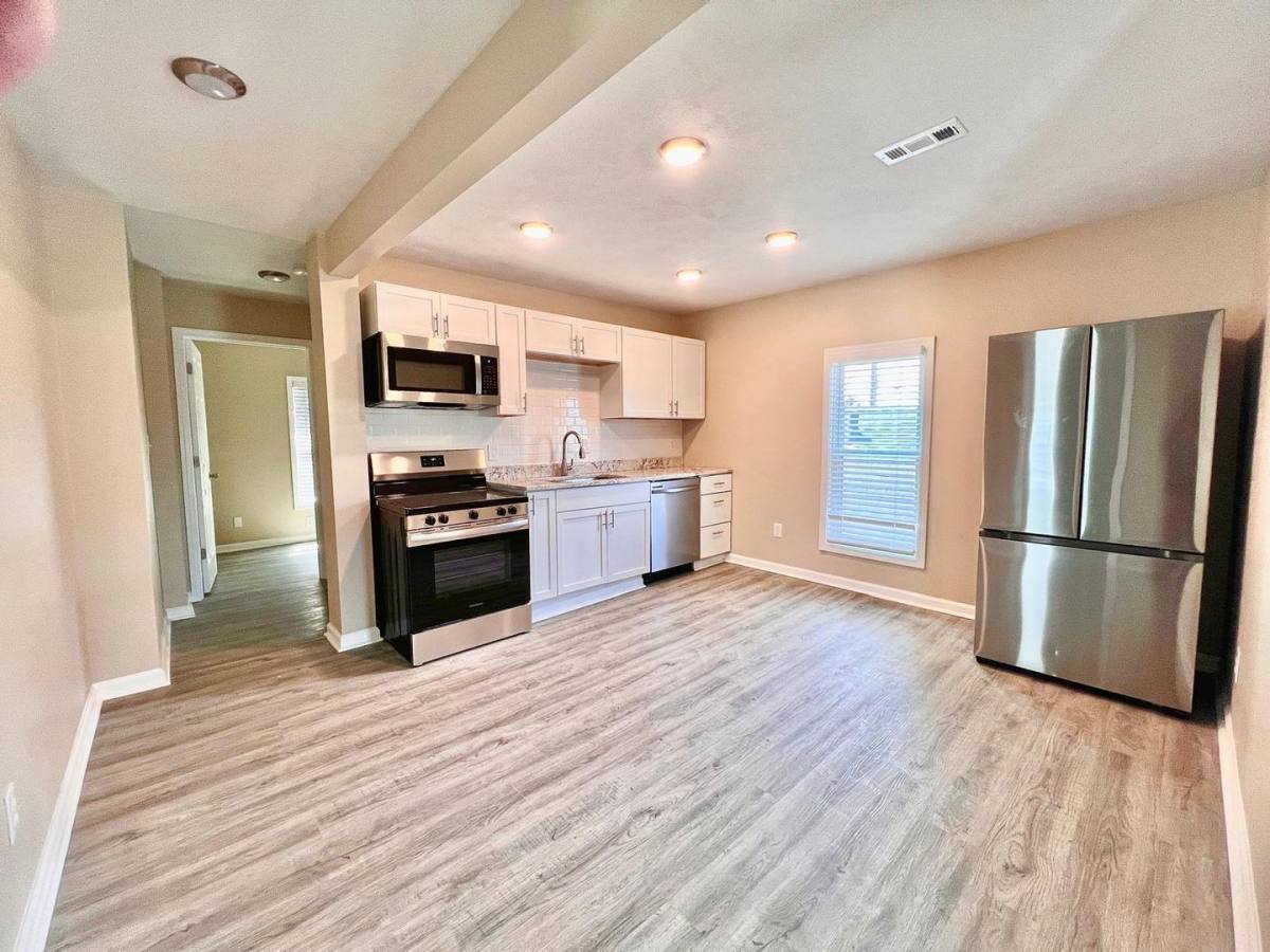 Apartment for rent at 315 319 W, Mishawaka, IN 46544