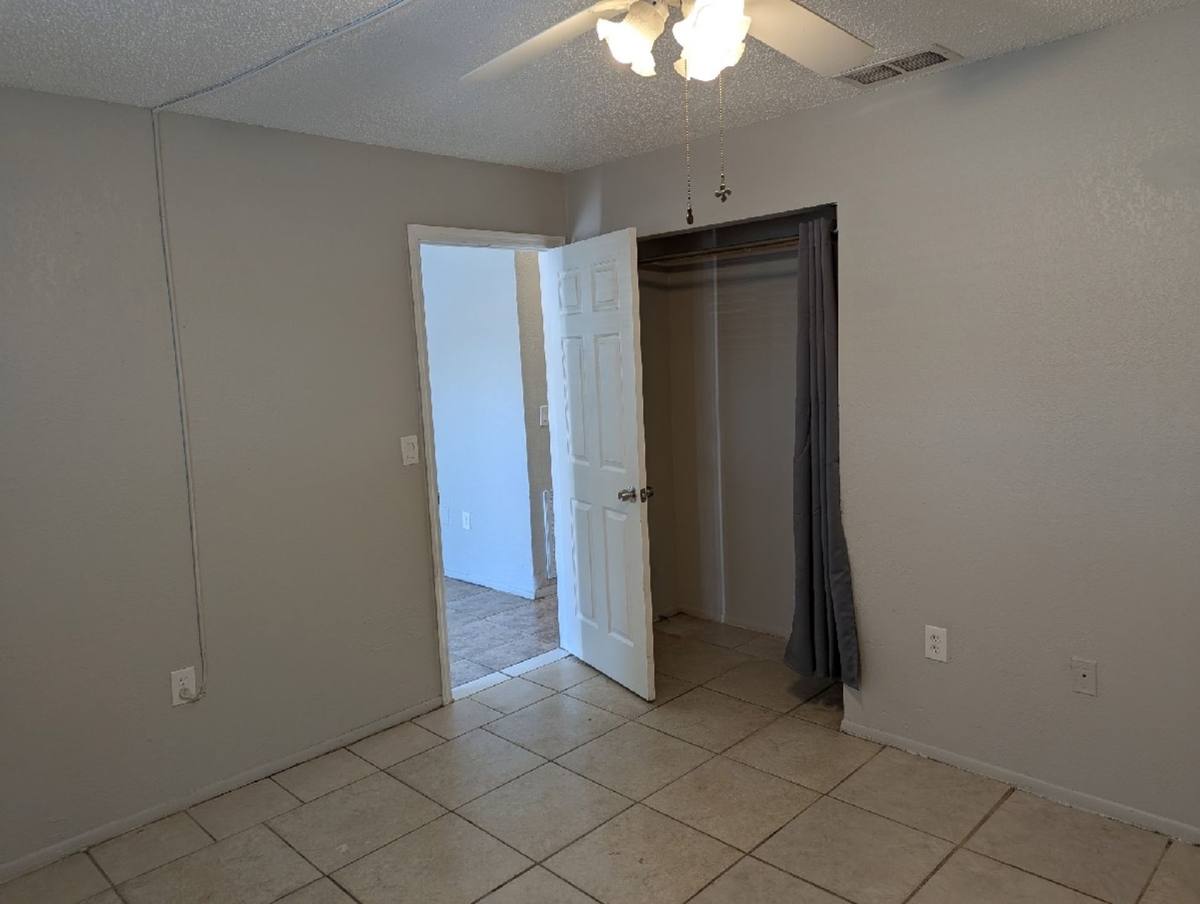 Townhouse for rent at 5609 20th St W, Bradenton, FL 34207