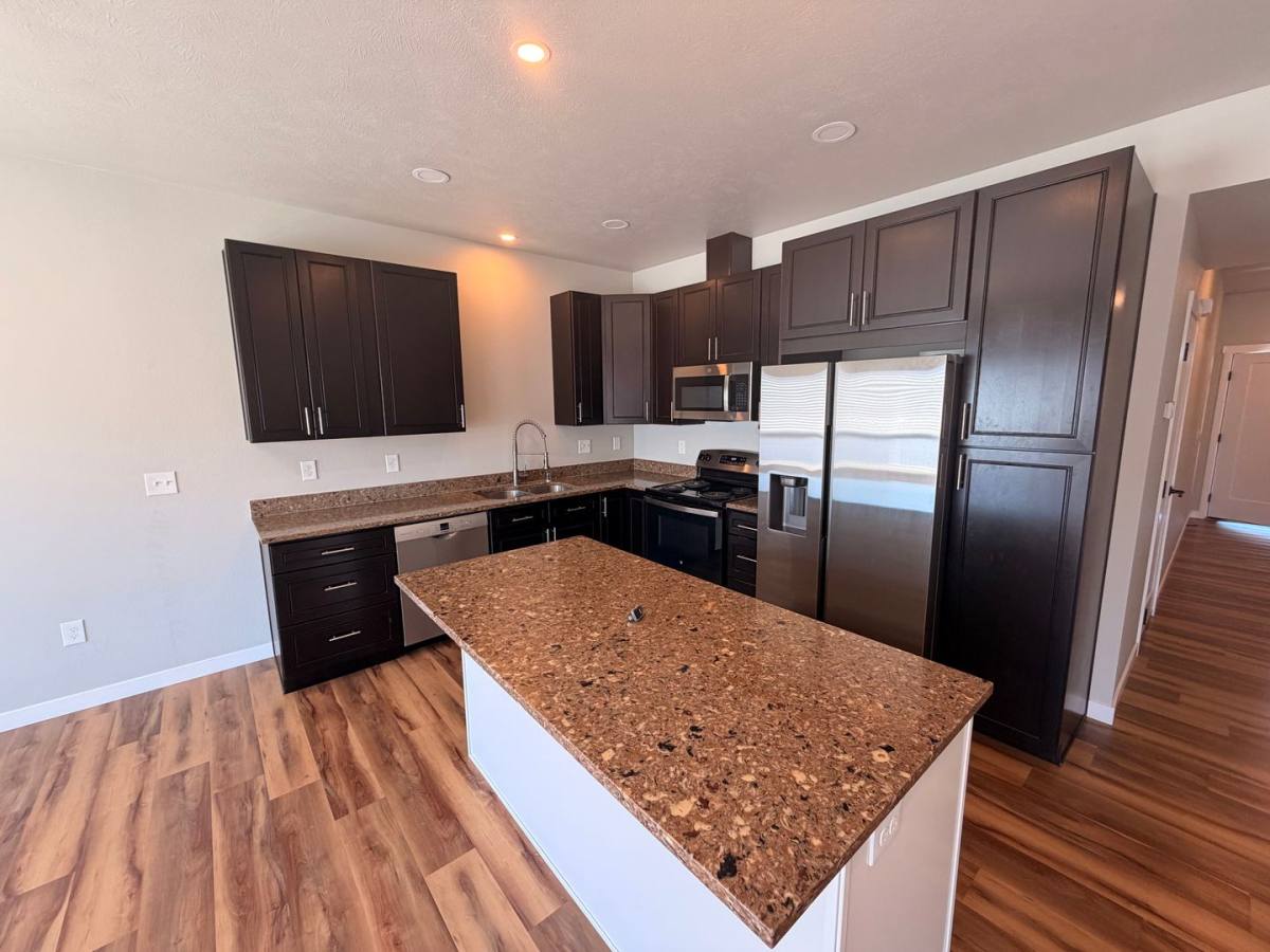 Apartment for rent at 13825 W Redding Dr, Airway Heights, WA 99001