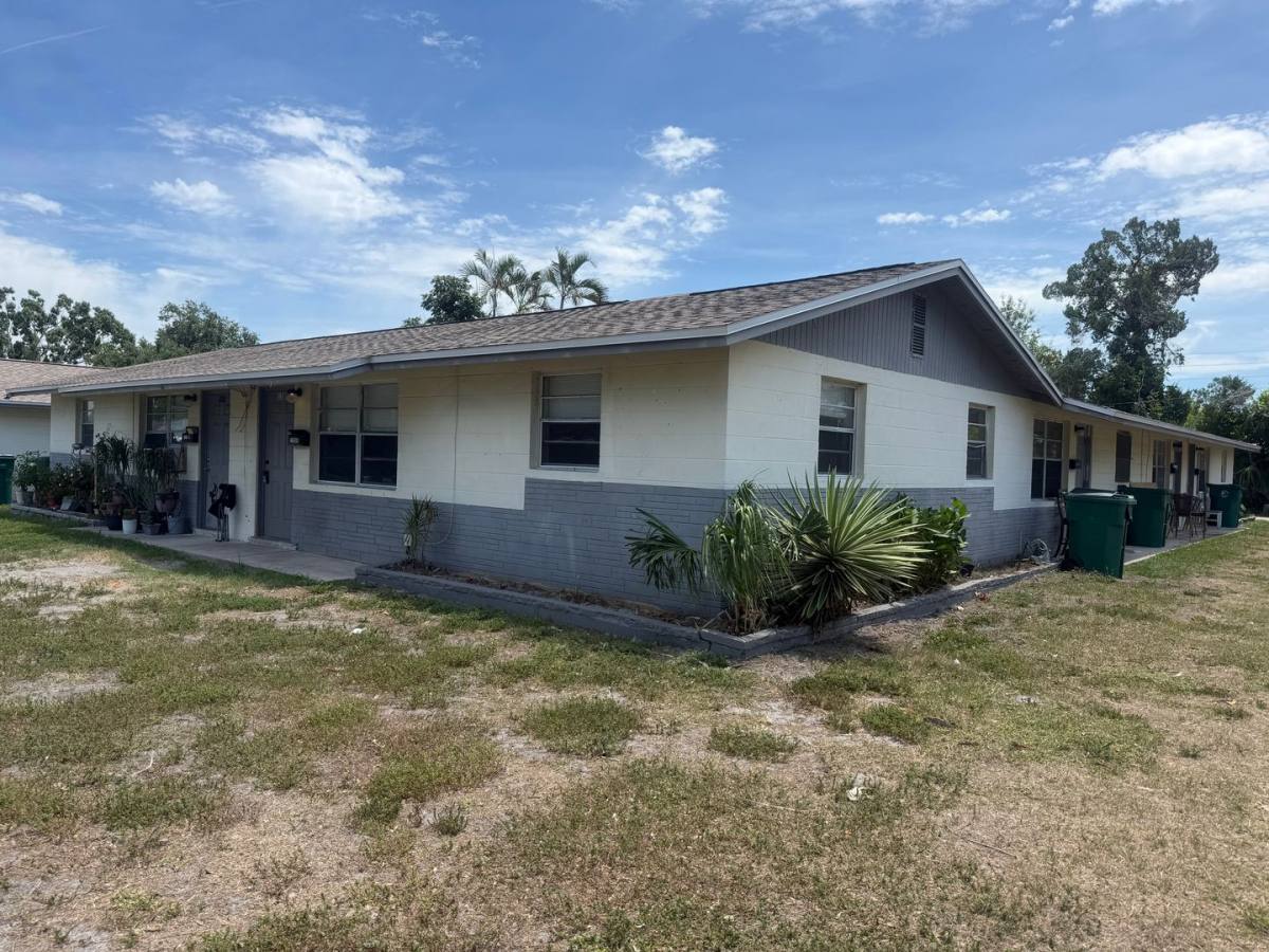Apartment for rent at 1200 12th Ave W #B, Palmetto, FL 34221