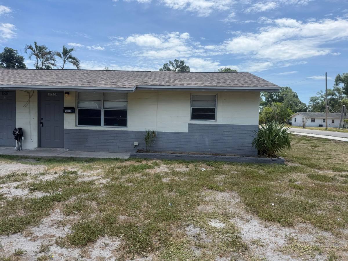 Apartment for rent at 1200 12th Ave W #B, Palmetto, FL 34221