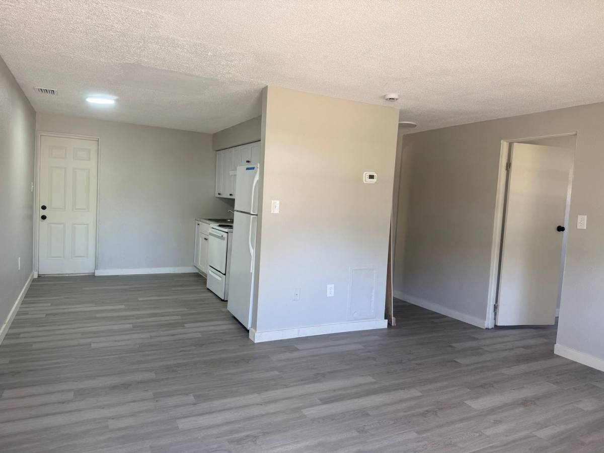 Apartment for rent at 1200 12th Ave W #B, Palmetto, FL 34221