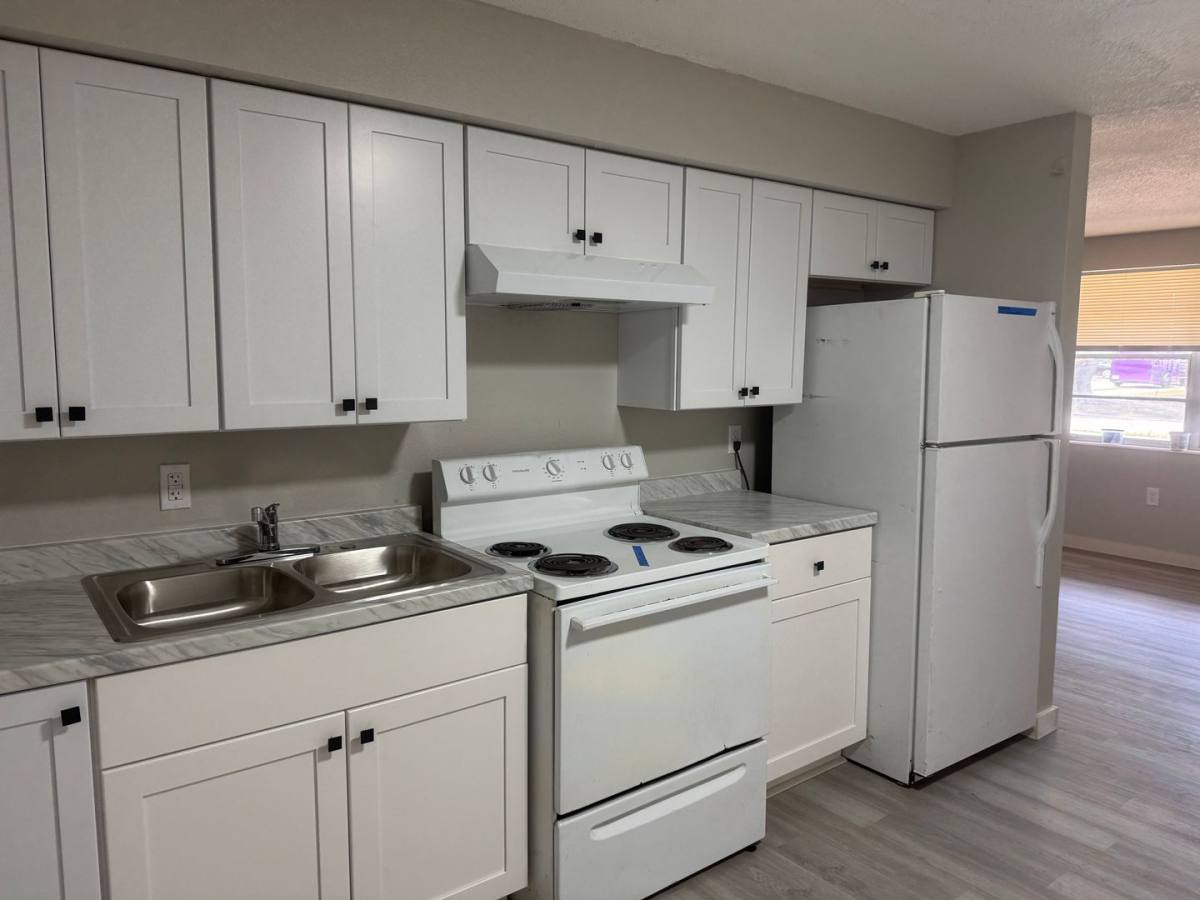 Apartment for rent at 1200 12th Ave W #B, Palmetto, FL 34221