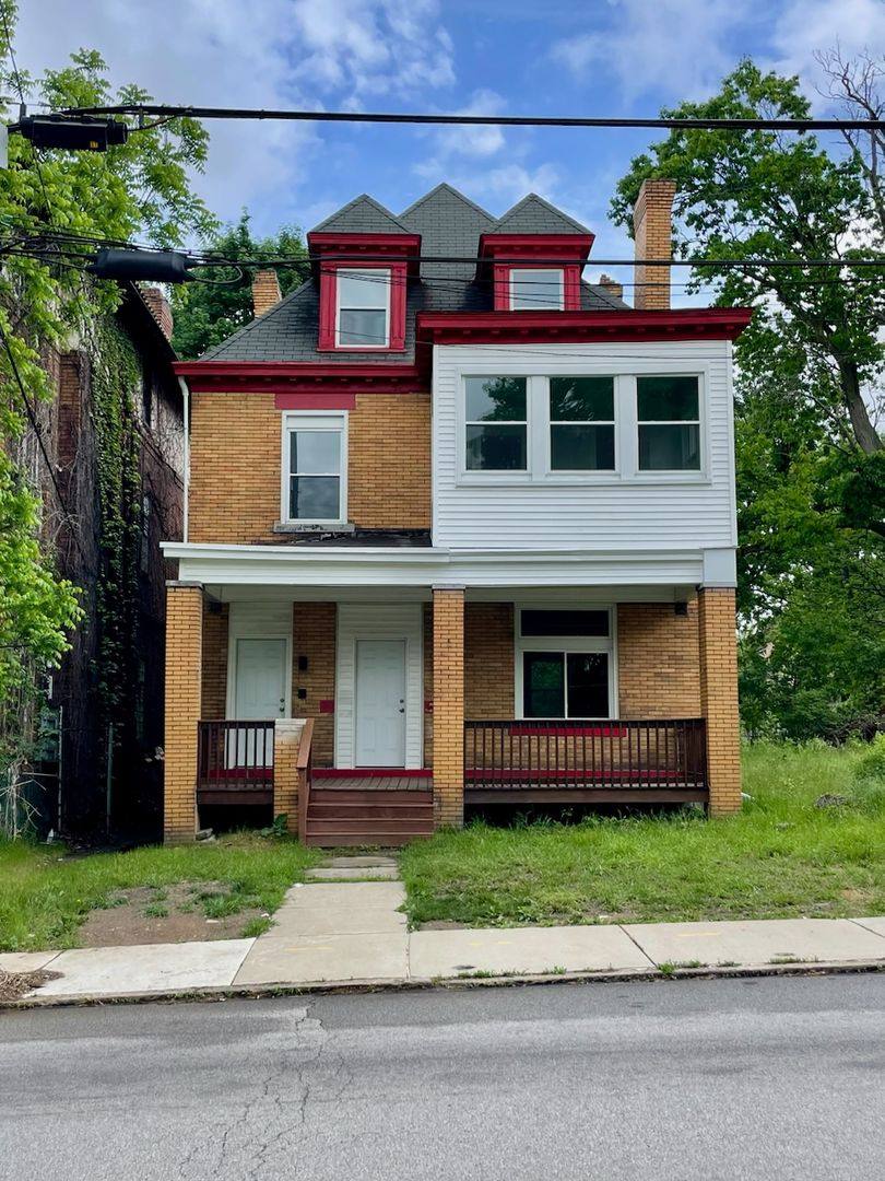 Apartment for rent at 1107 S Ave, Pittsburgh, PA 15221
