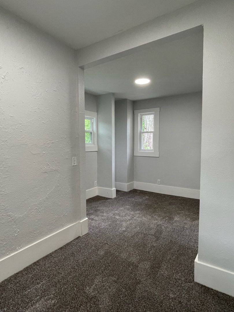 Apartment for rent at 1107 S Ave, Pittsburgh, PA 15221