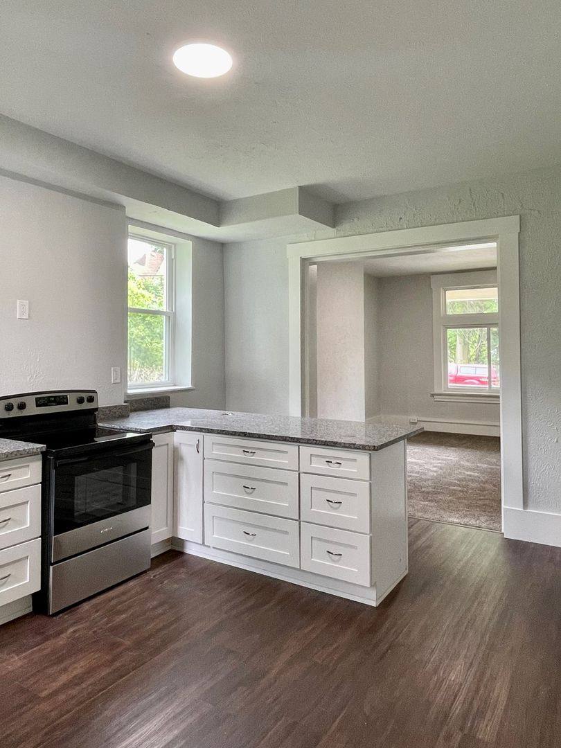 Apartment for rent at 1107 S Ave, Pittsburgh, PA 15221