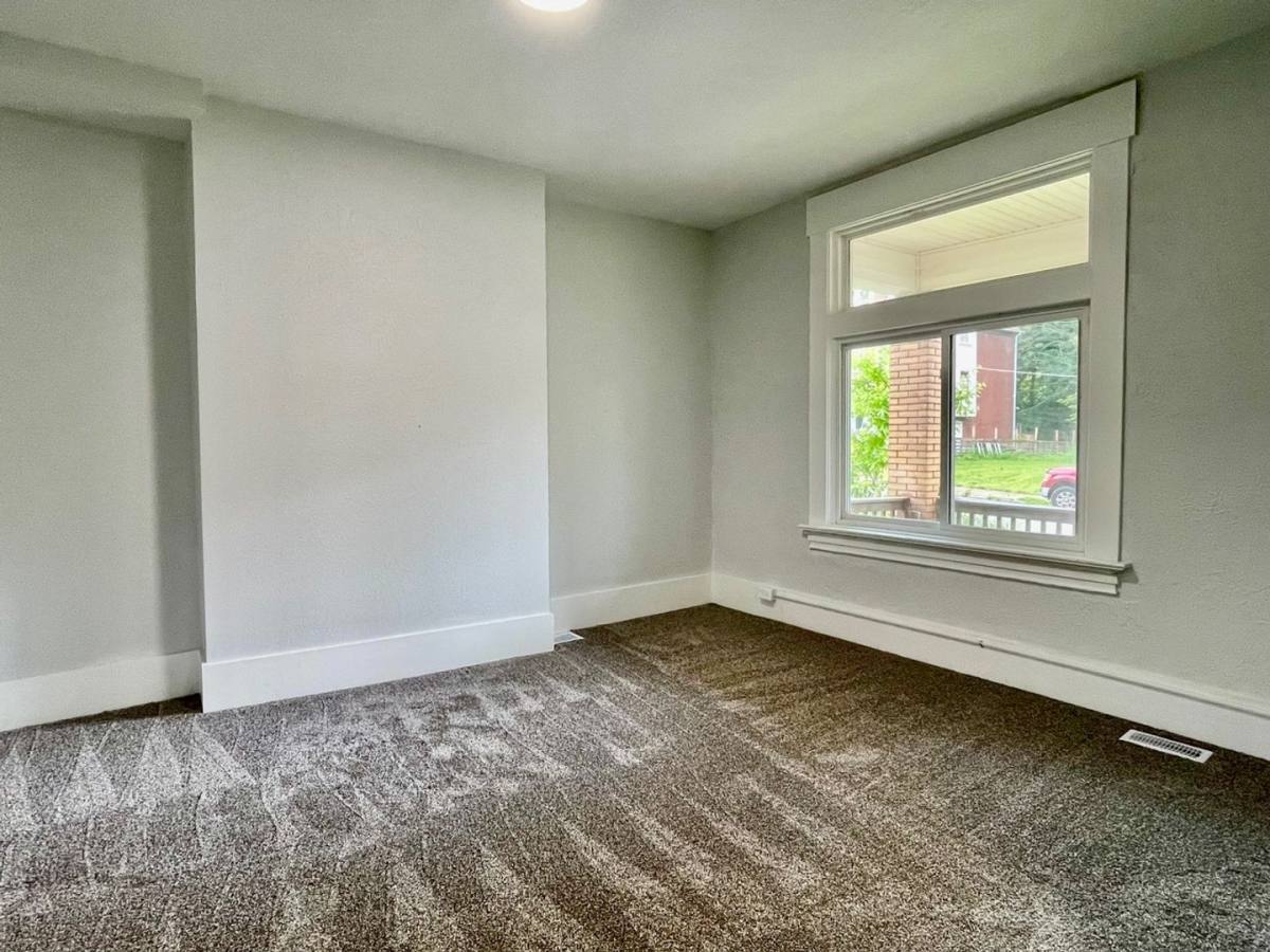 Apartment for rent at 1107 S Ave, Pittsburgh, PA 15221
