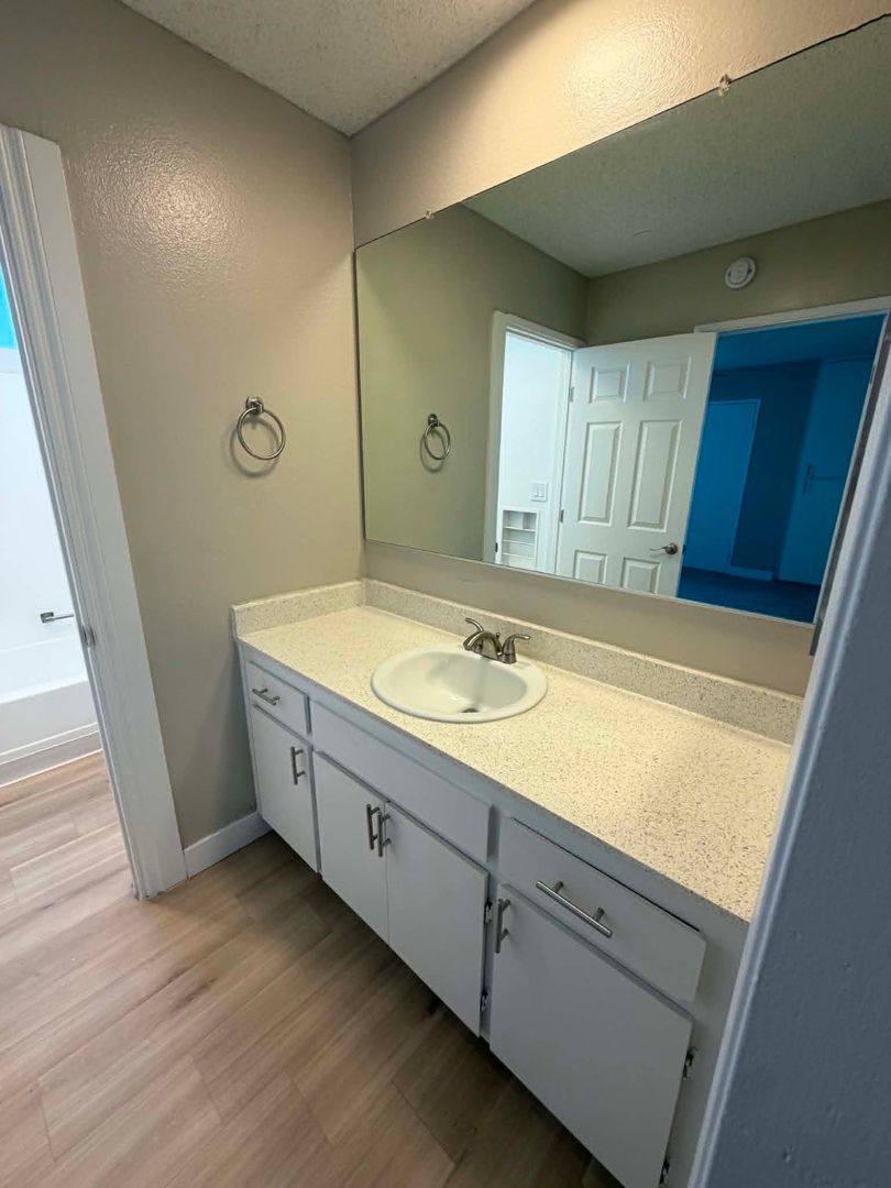 Apartment for rent at 1960 E Grand Ave, Escondido, CA 92027