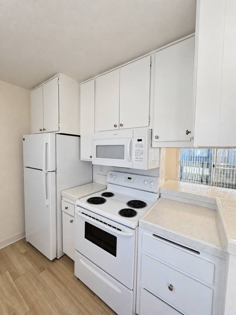 Quail View, 1960 E Grand Ave, Escondido, CA 92027 - Apartment for Rent - Image 8
