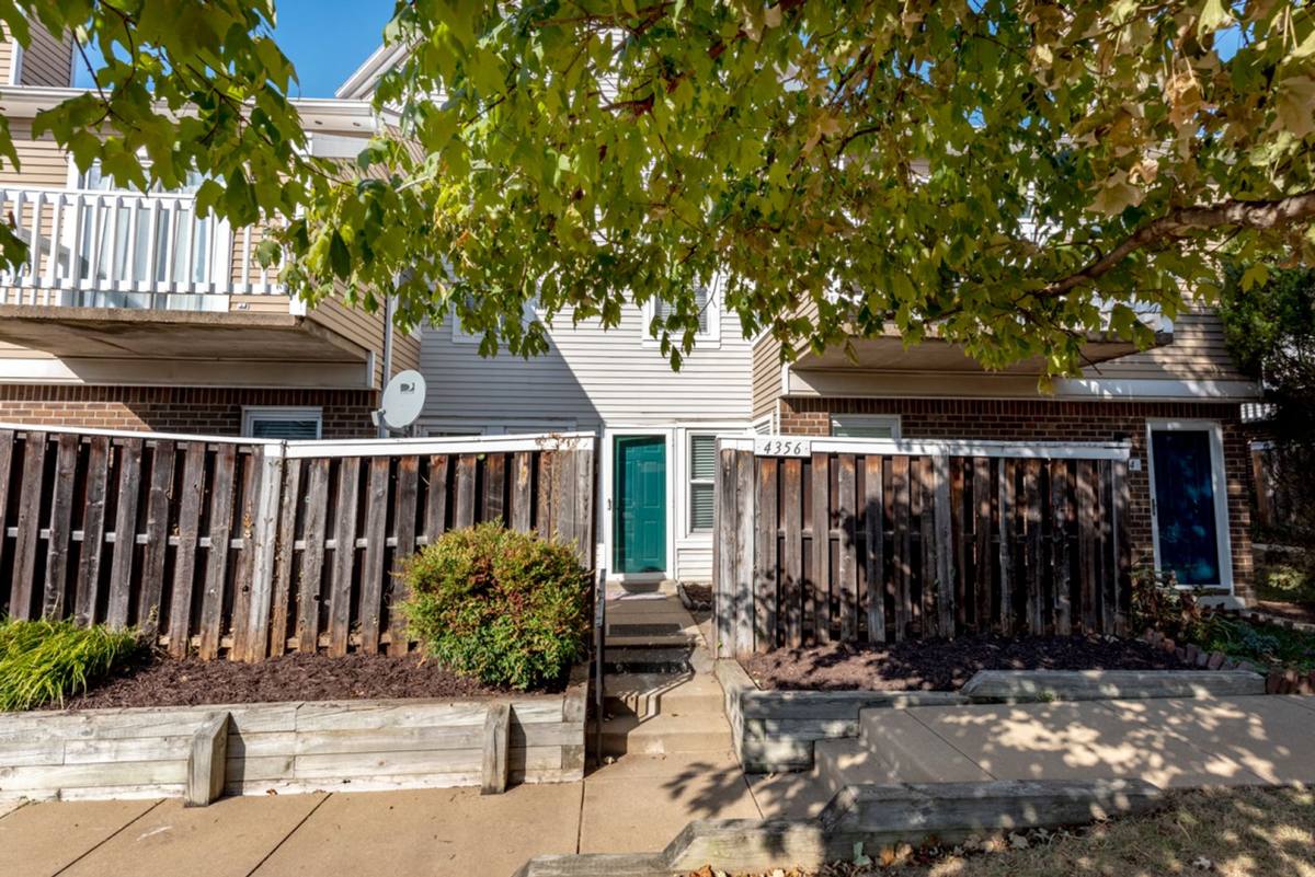 Townhouse for rent at 4356 Pembrook Vilage Dr, Alexandria, VA 22309