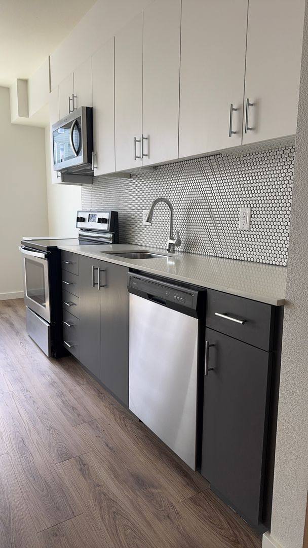 Apartment for rent at 2919 SE Division St, Portland, OR 97202