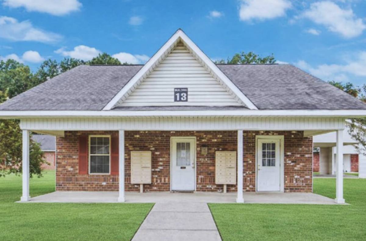 Townhouse for rent at 816 Martin Luther King Jr Dr, Lafayette, LA 70501